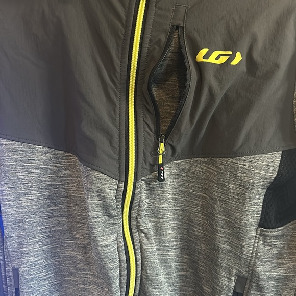 Jacket - Picture 9 of 16